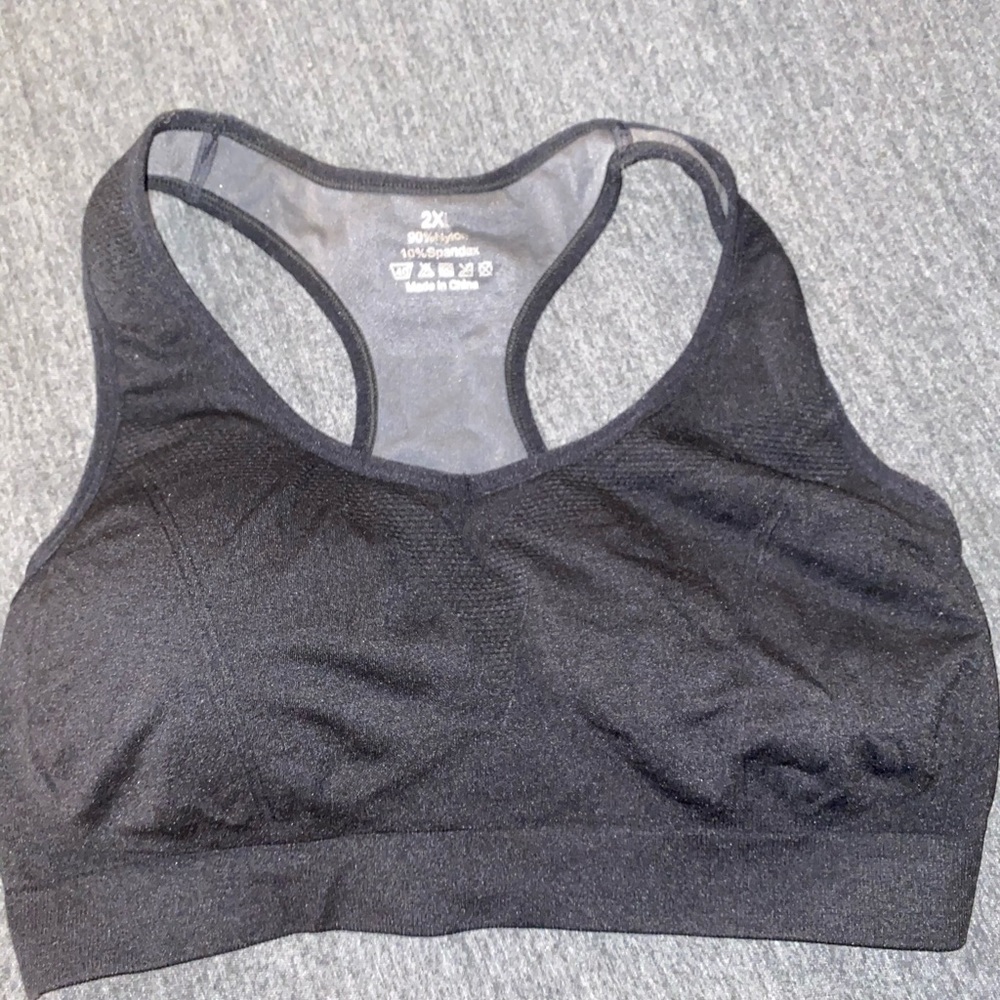Nwot lot of two sports bra with removable pad 2XL